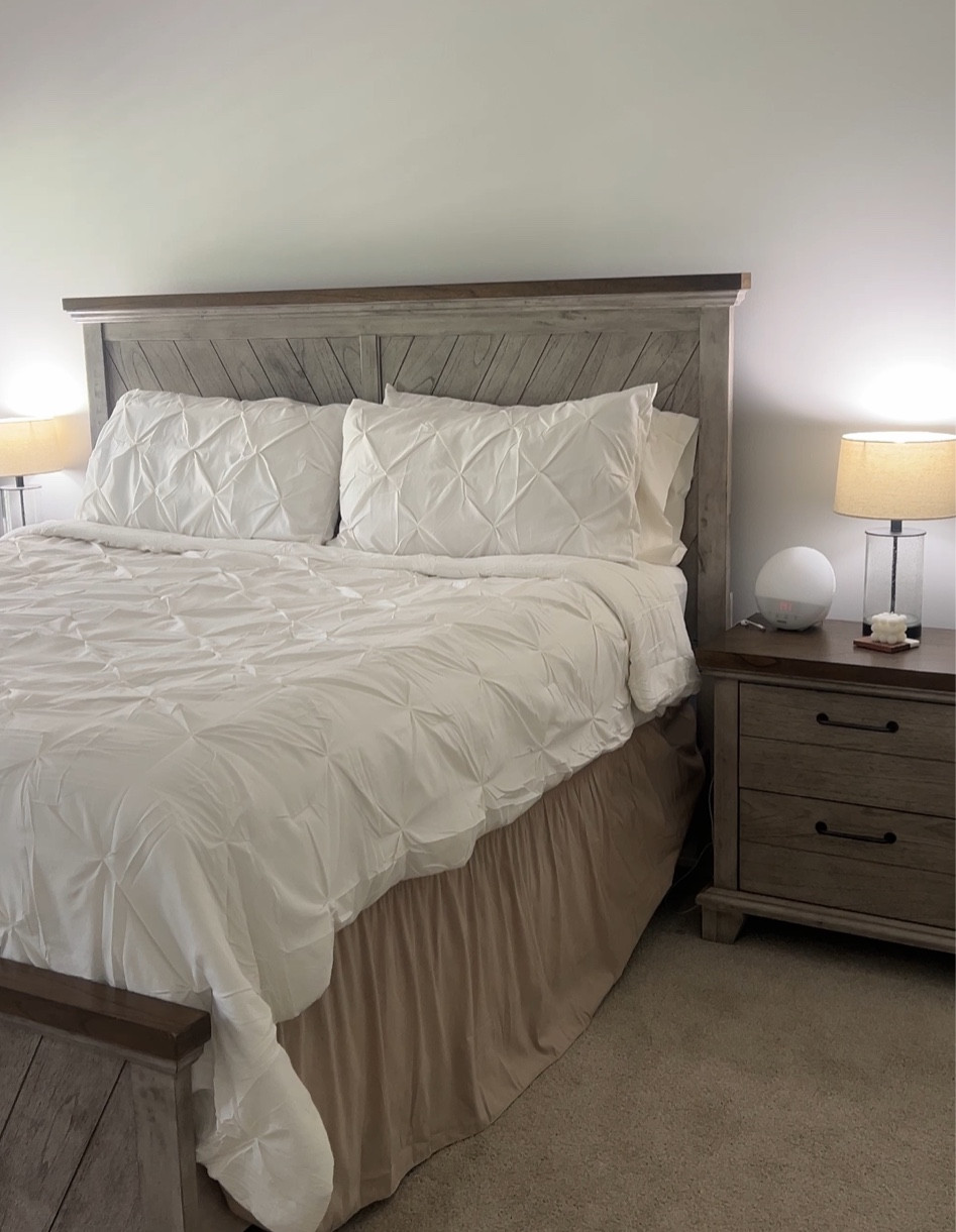 Some of the best bedding I’ve had! Would be perfect for a college student 🤍

#LTKBacktoSchool #LTKFindsUnder100 #LTKHome