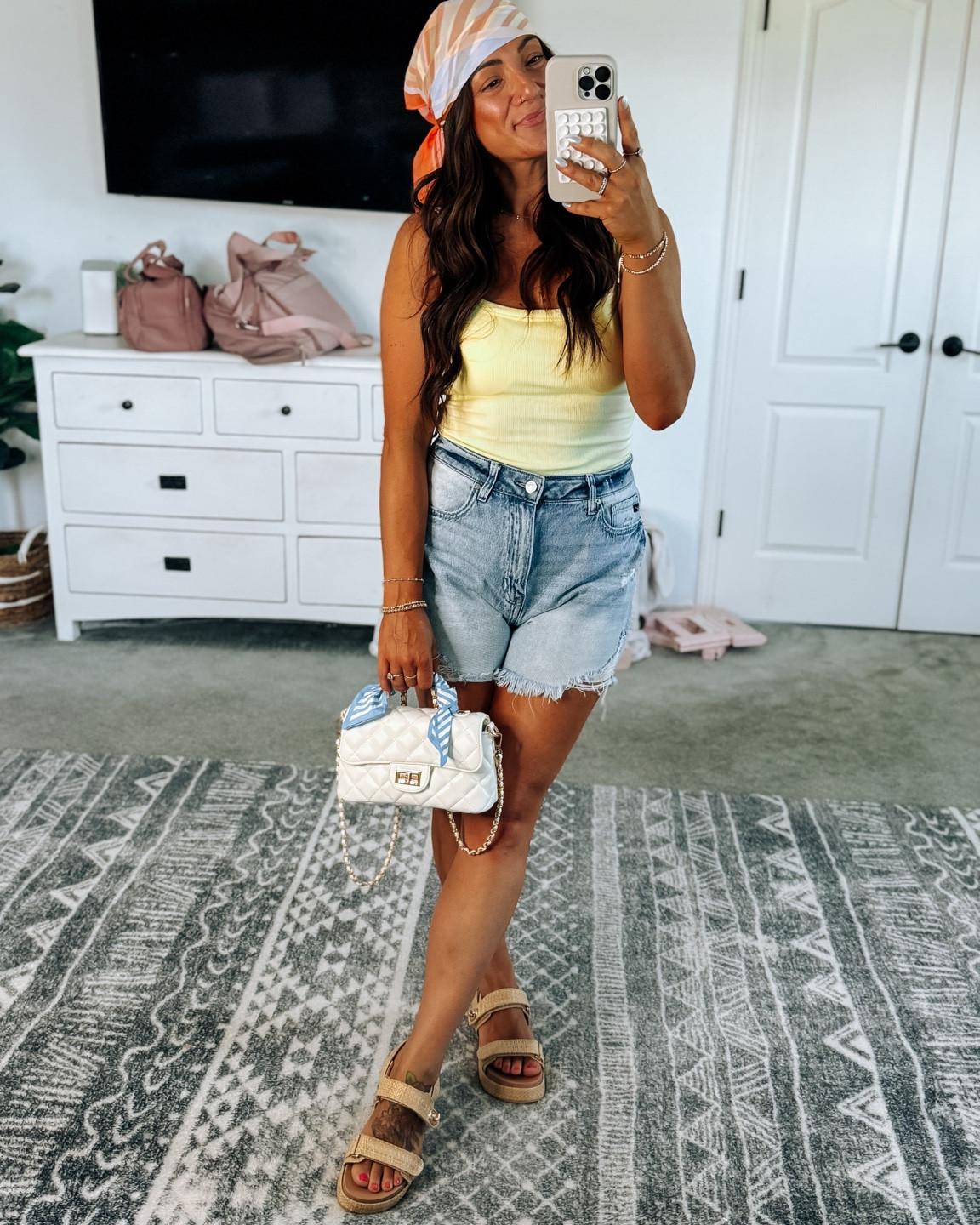 Summer outfit 💛 tts tank has built in bra 👏 comes in a bunch of colors and c currently on sale

#LTKootd #LTKPetite #LTKSaleAlert