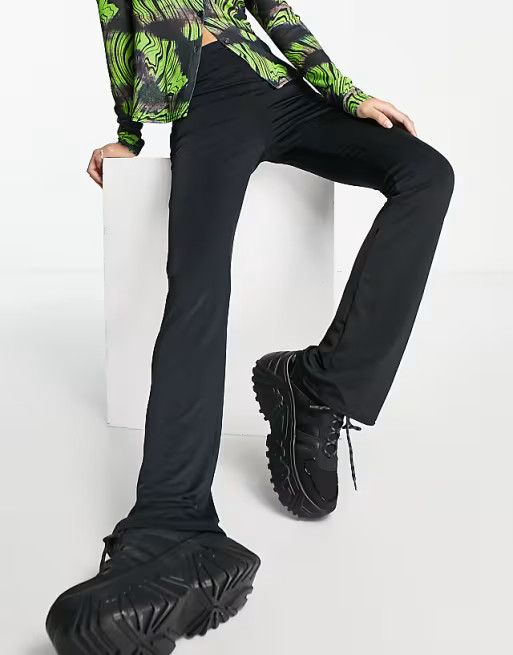 COLLUSION - Leggings aderenti a zampa neri | ASOS (Global)