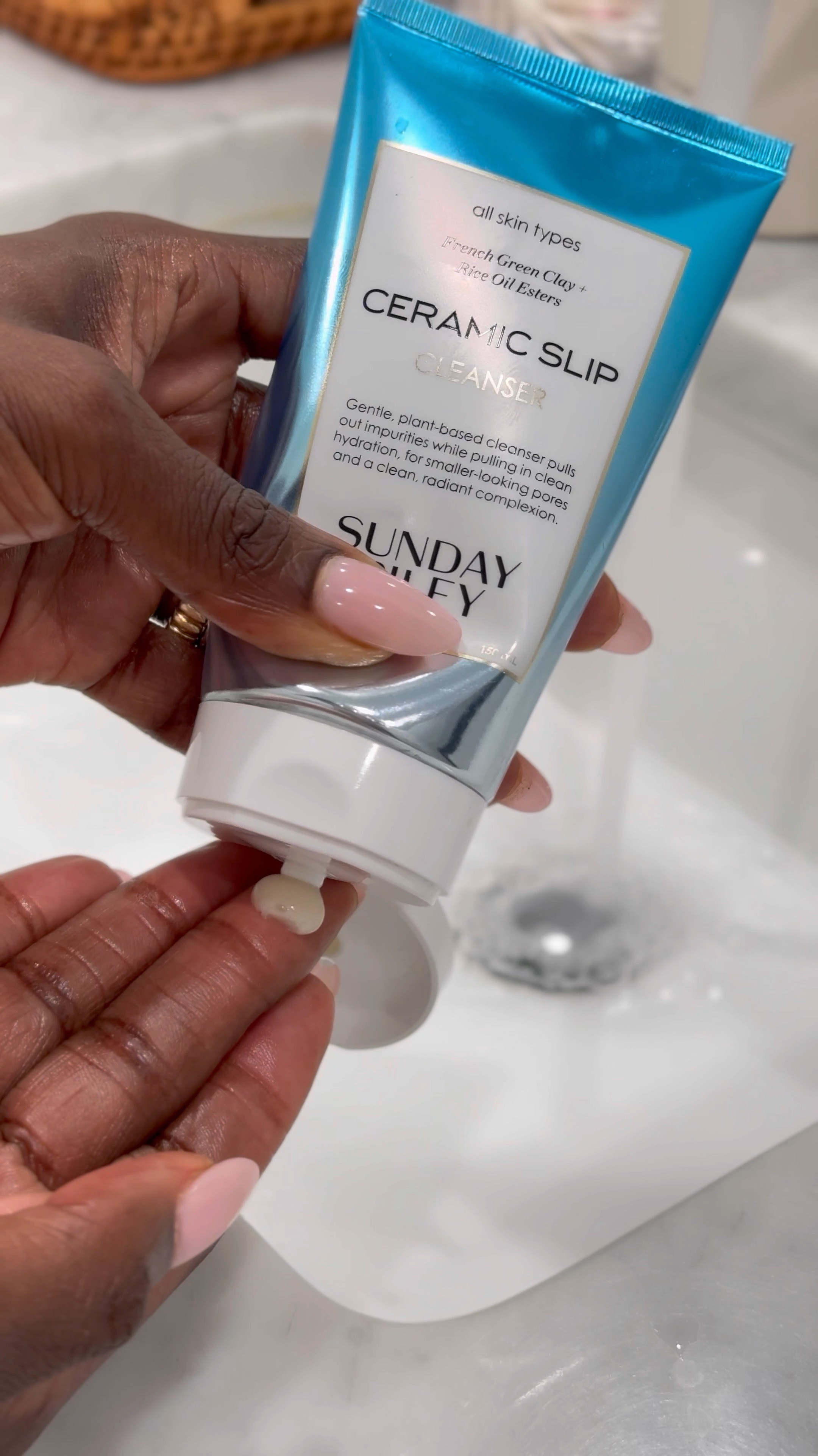 Obsessed with these clean skincare gems from Sunday Riley! 🌿 Their products are packed with powerful, natural ingredients that help brighten, hydrate, and balance the skin. Whether you’re targeting dark spots, fine lines, or just looking for a radiant glow, Sunday Riley has you covered. Check out my must-haves for glowing, healthy skin! #SundayRiley #CleanSkincare #NaturalGlow #HealthySkin #SkincareEssentials #CleanBeauty #GlowUp”

#LTKGiftGuide #LTKFindsUnder100 #LTKBeauty