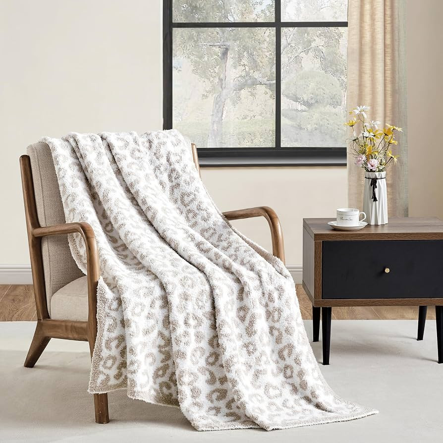 CREVENT 50‘’X60‘’ Ultra Soft and Plush Reversible Microfiber Throw Blanket for Couch Sofa... | Amazon (CA)