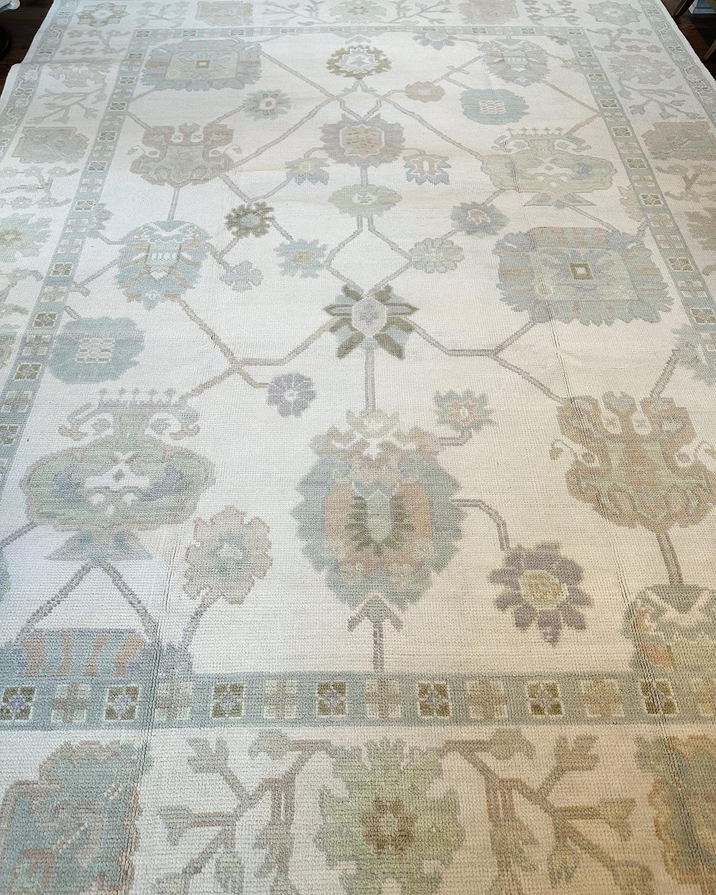 Granada Cream Modern Oushak | DFW Textile Sourcing