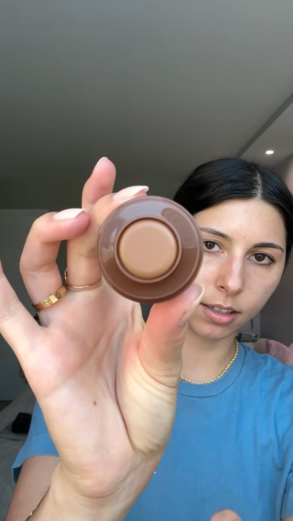 first impression of the new Rhode pocket contour✨

#LTKBeauty #LTKgrwm