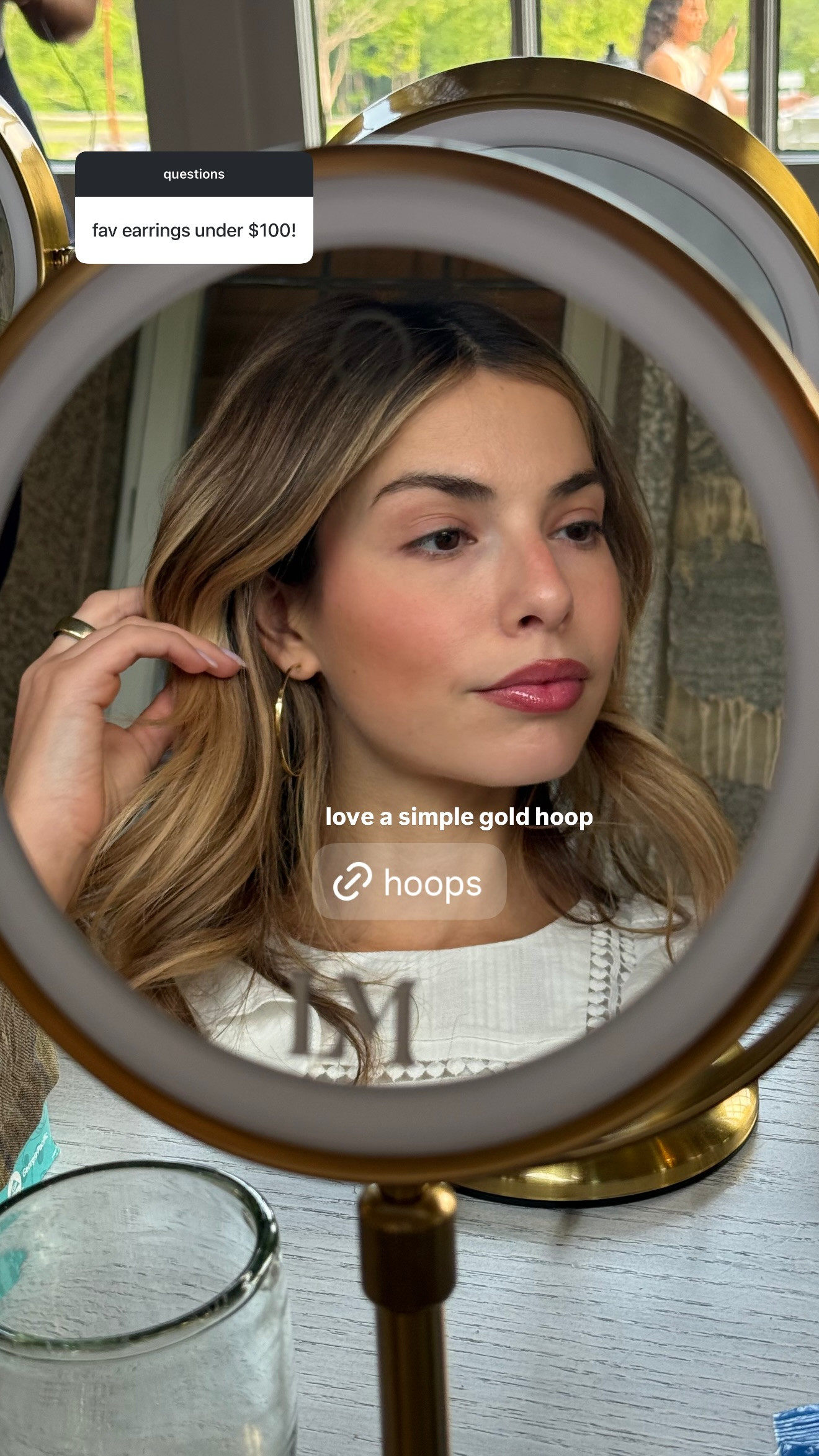 I love a simple gold hoop 

 