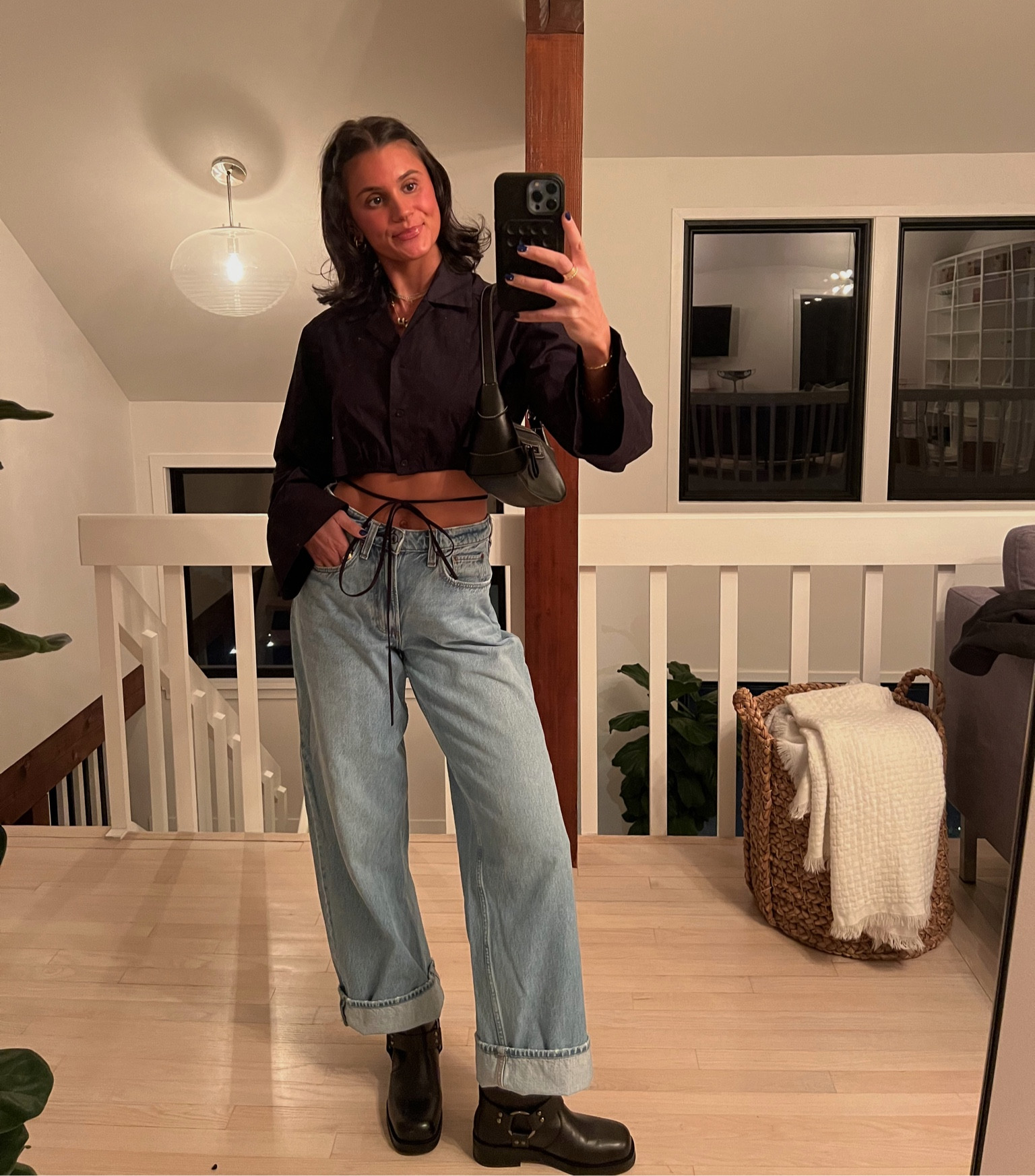 Wearing size small on top! Bag is thrifted!  Top and bottom are both on sale <3