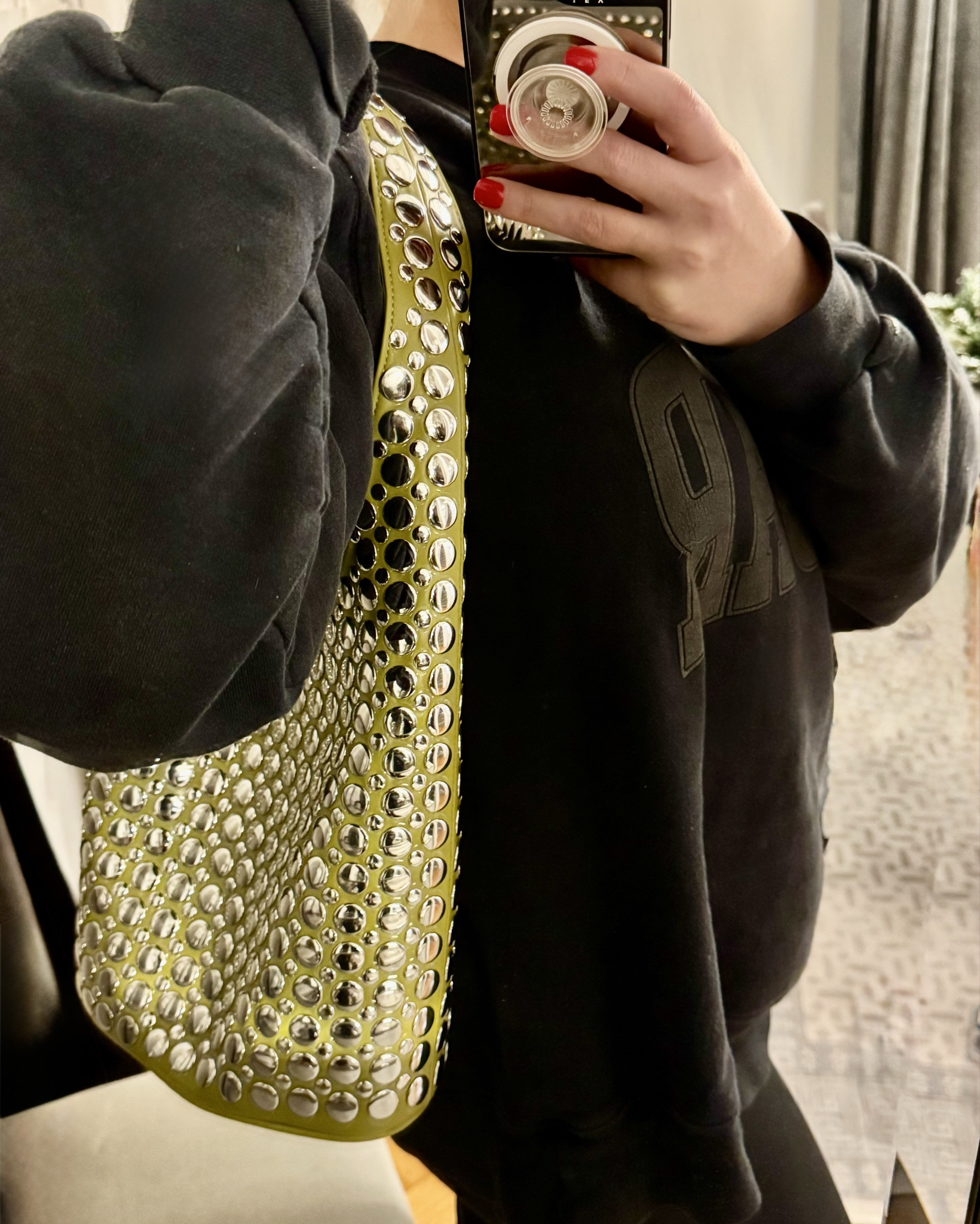 DOTTHZ wins for an affordable, fun, statement bag

Bag purse shoulder bag statement bold accessories unique studded

#LTKItBag #LTKGiftGuide