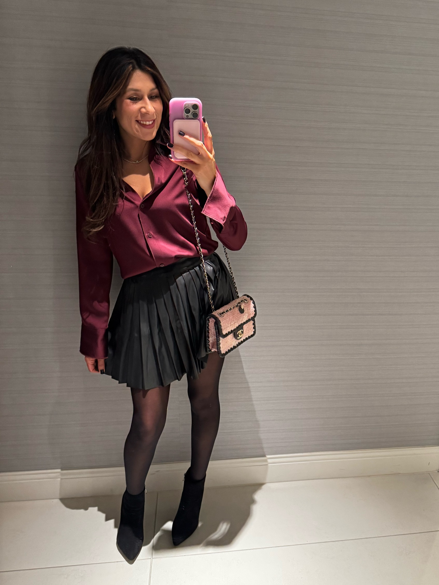 Feeling chic in pleats & satin ✨🖤 When in doubt, add a little Chanel. #OOTN #EffortlessStyle #ChanelLover

#LTKFindsUnder50 #LTKItBag #LTKStyleTip