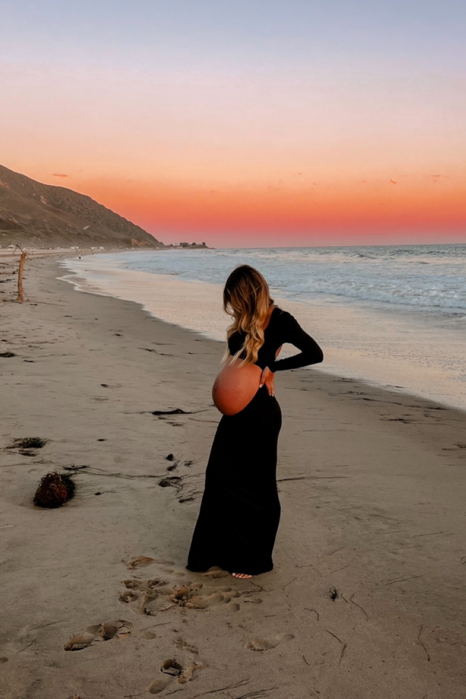 Cutest maternity dress! 



Jordanmarie, Amazon dress, maternity, black dress, pregnancy outfit, maternity pictures, maxi dress 

#LTKBump #LTKmomlife #LTKootd