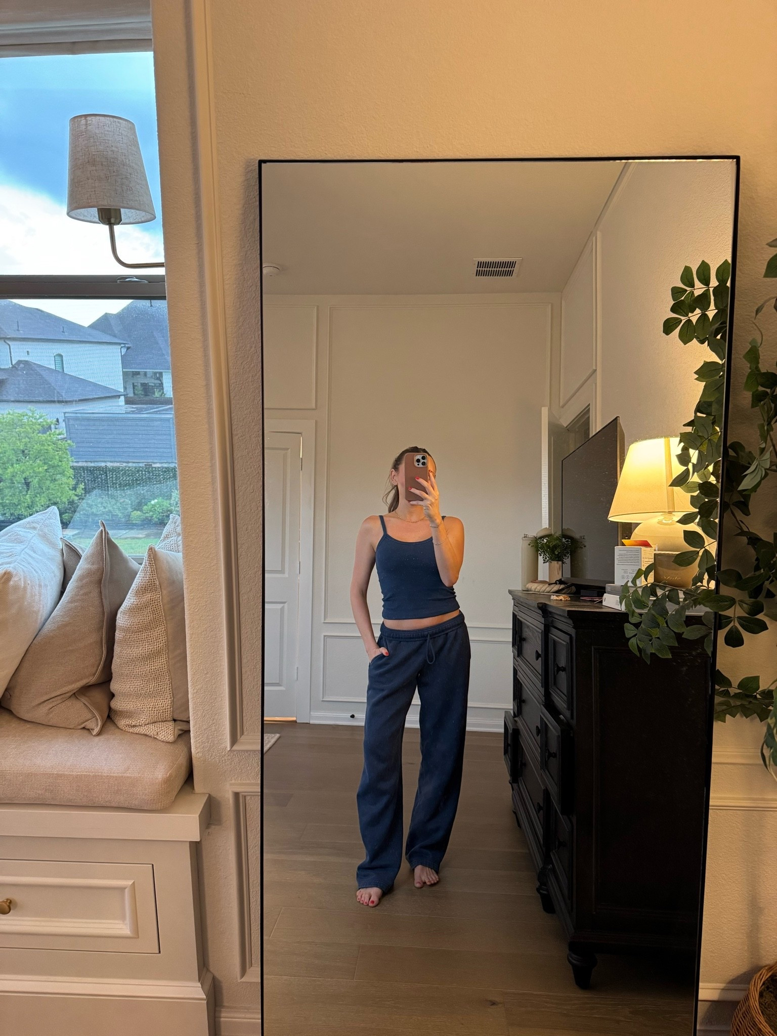 Cozy lounge set from Aritzia🫶🏼

Top - xs
Bottoms - small

#LTKootd
