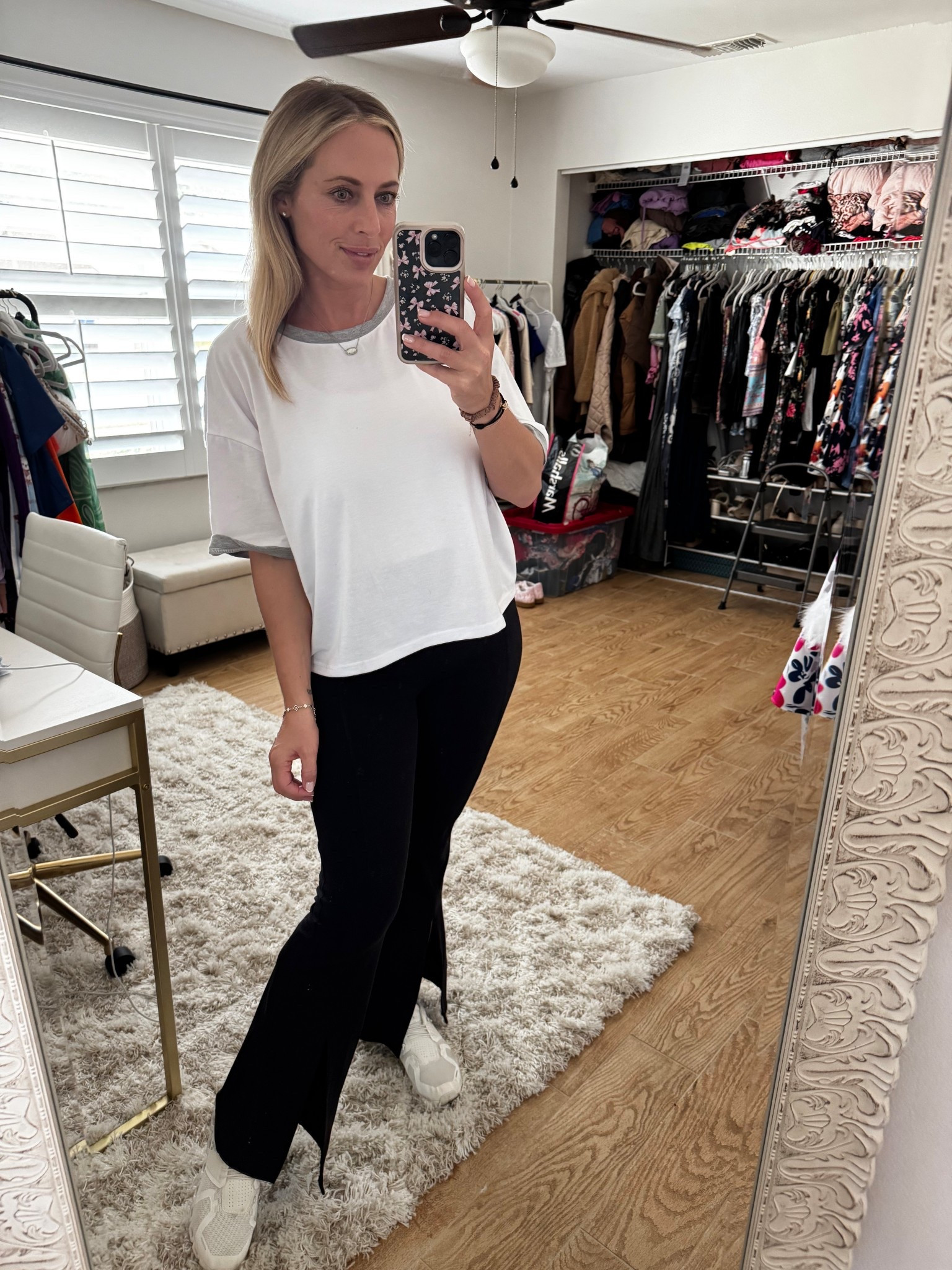 Casual outfit 

#LTKFindsUnder50 #LTKFindsUnder100 #LTKMidsize