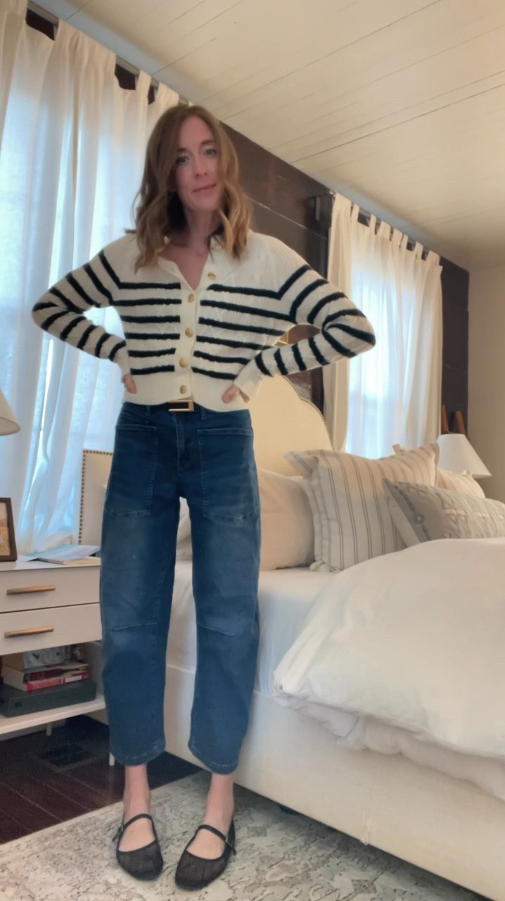 Cashmere like sweater but under $40! I love the gold button details. I’m wearing a size small. Jeans run true to size as well 

#LTKFindsUnder100 #LTKStyleTip #LTKHoliday