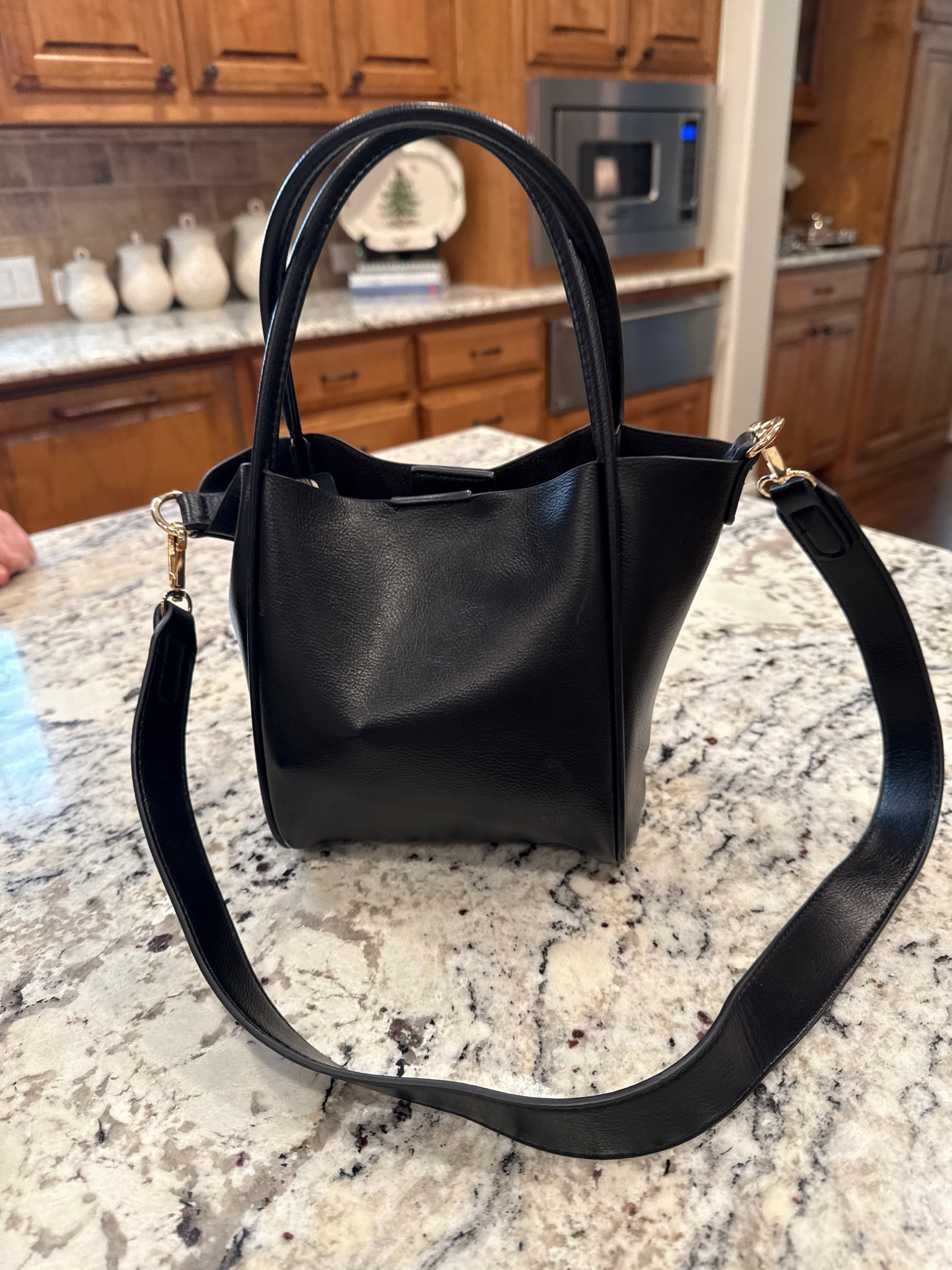 This tote from Anthropologie is fabulous! Great quality at a great price! Perfect for a gift or for yourself 😊
Comes in multiple colors!

#LTKFindsUnder100 #LTKItBag #LTKGiftGuide