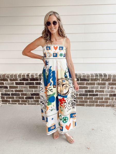 Summer fun graphic print dress comes in multiple patterns wearing a size small 

#LTKOver40 #LTKFindsUnder50 #LTKStyleTip