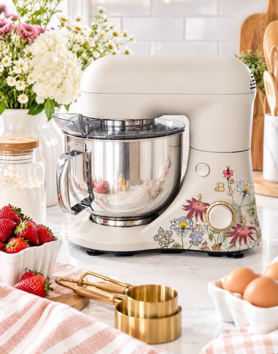 Finally on a markdown and FREE Shipping! LOVE this mixer soo much! 

Dropping 🔗👇

#LTKootd #LTKSaleAlert #LTKSeasonal