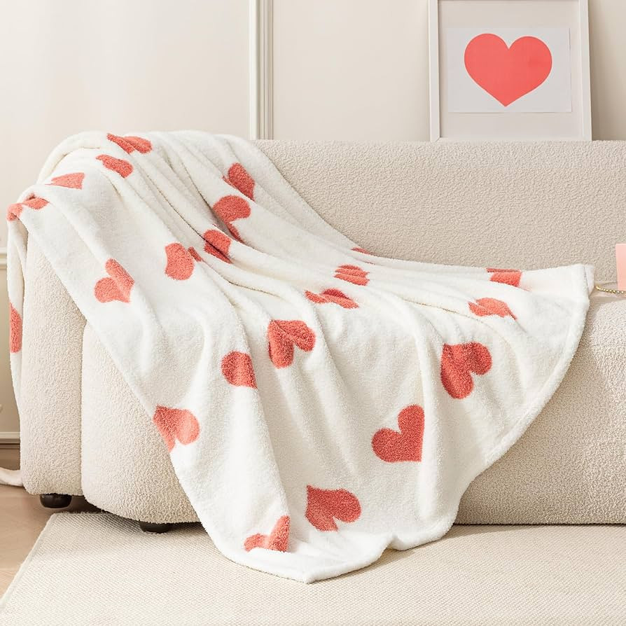 Amazon Basics Fleece Throw Blanket, Reversible Decorative Hearted Pattern for The Bed, Couch and ... | Amazon (US)