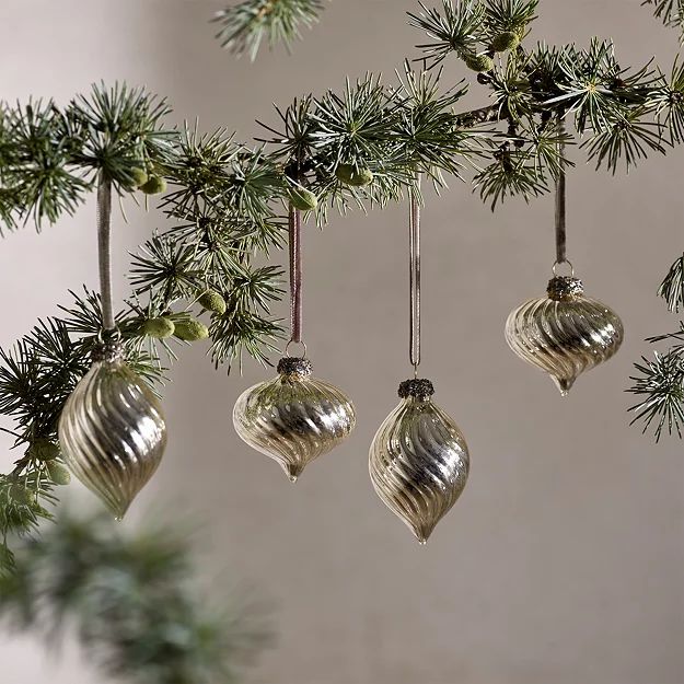 Champagne Ribbed Baubles – Set of 4 | The White Company (UK)