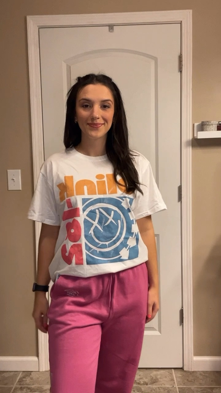 Blink 182 shirt size large
Made small
Sweatpants size small
Made slightly large 