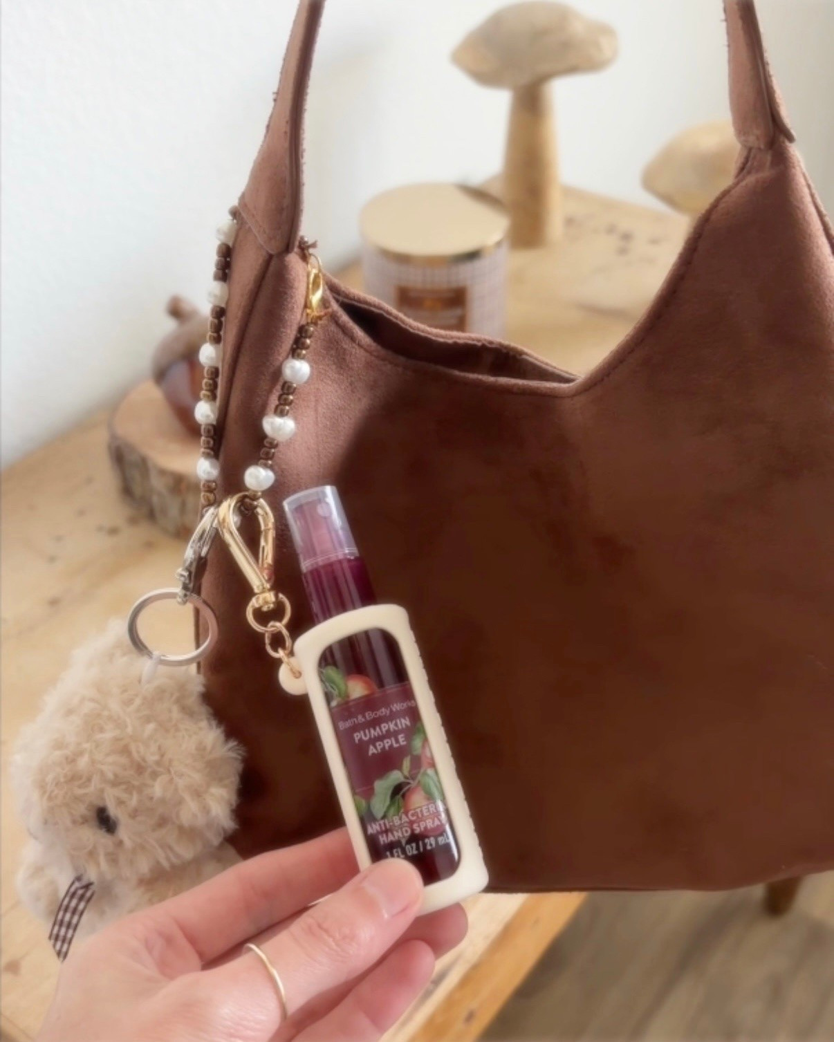 pack my purse with me but i only need one thing 🤎🍂

#LTKgrwm #LTKselfcare #LTKSeasonal