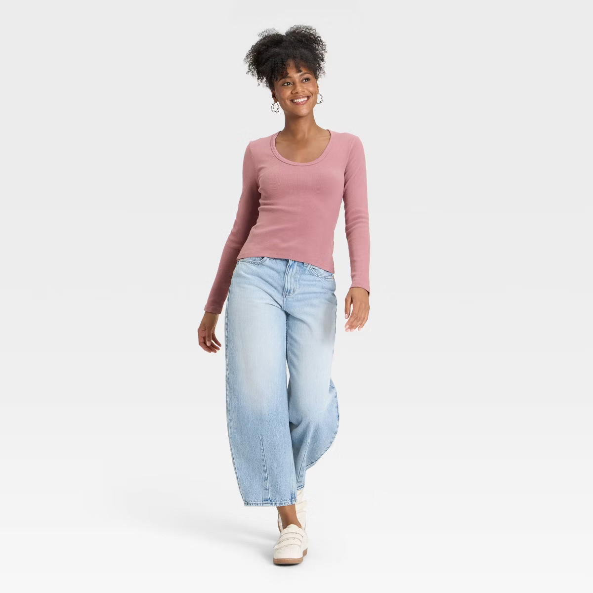 Women's Slim Fit Long Sleeve Scoop Neck Ribbed T-Shirt - Universal Thread™ | Target