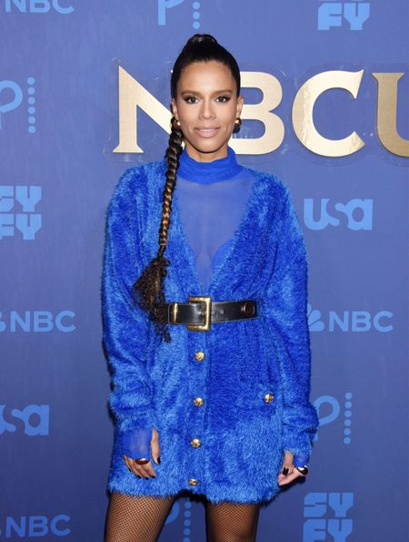 Red carpet look for Grand Crew press day. Electric blue sweater dress with sheer top. Monochromatic for the win! 🥰

#LTKstyletip