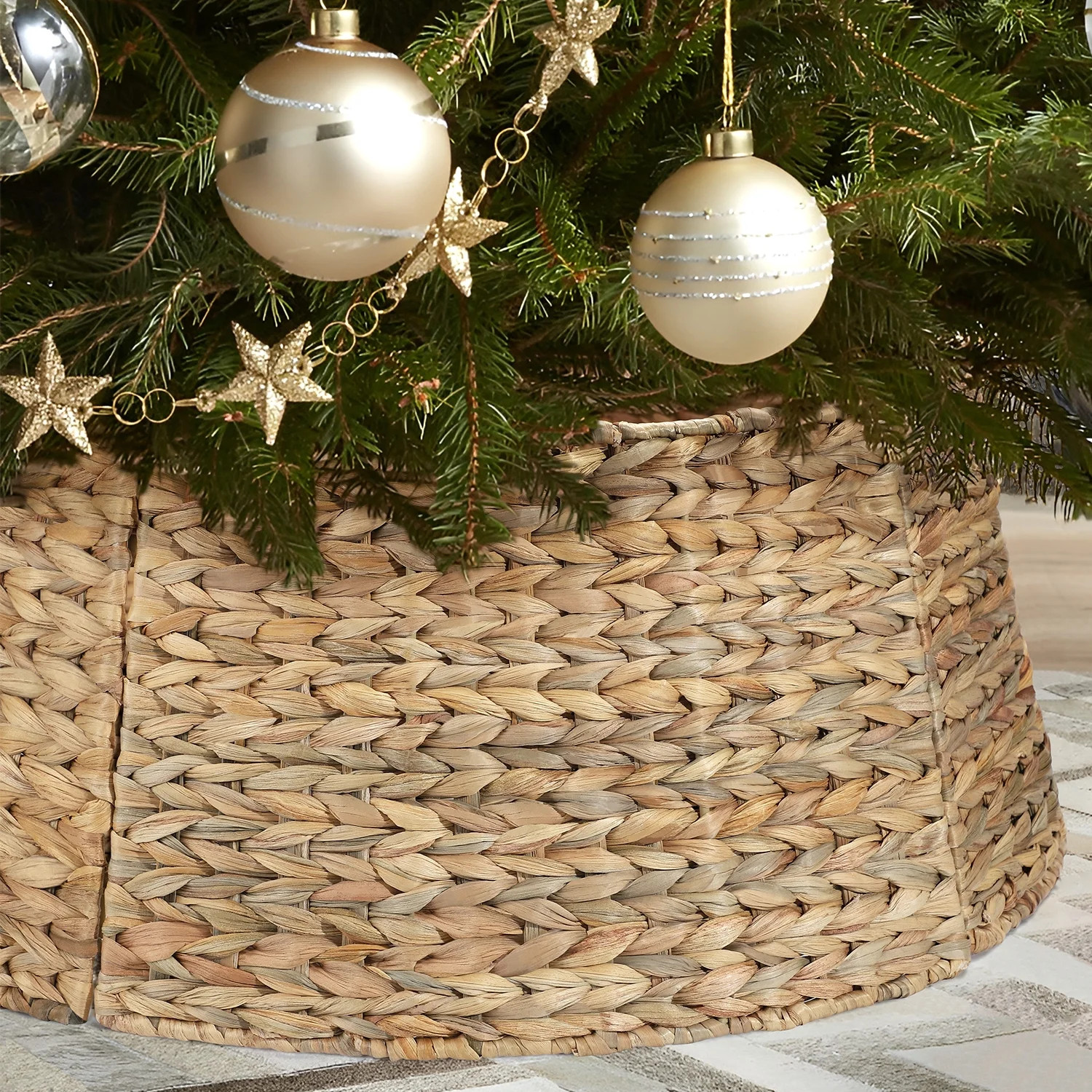Ayieyill 26in Woven Hyacinth Christmas Tree Collar, Christmas Tree Decorations, Tree Skirt Access... | Walmart (US)
