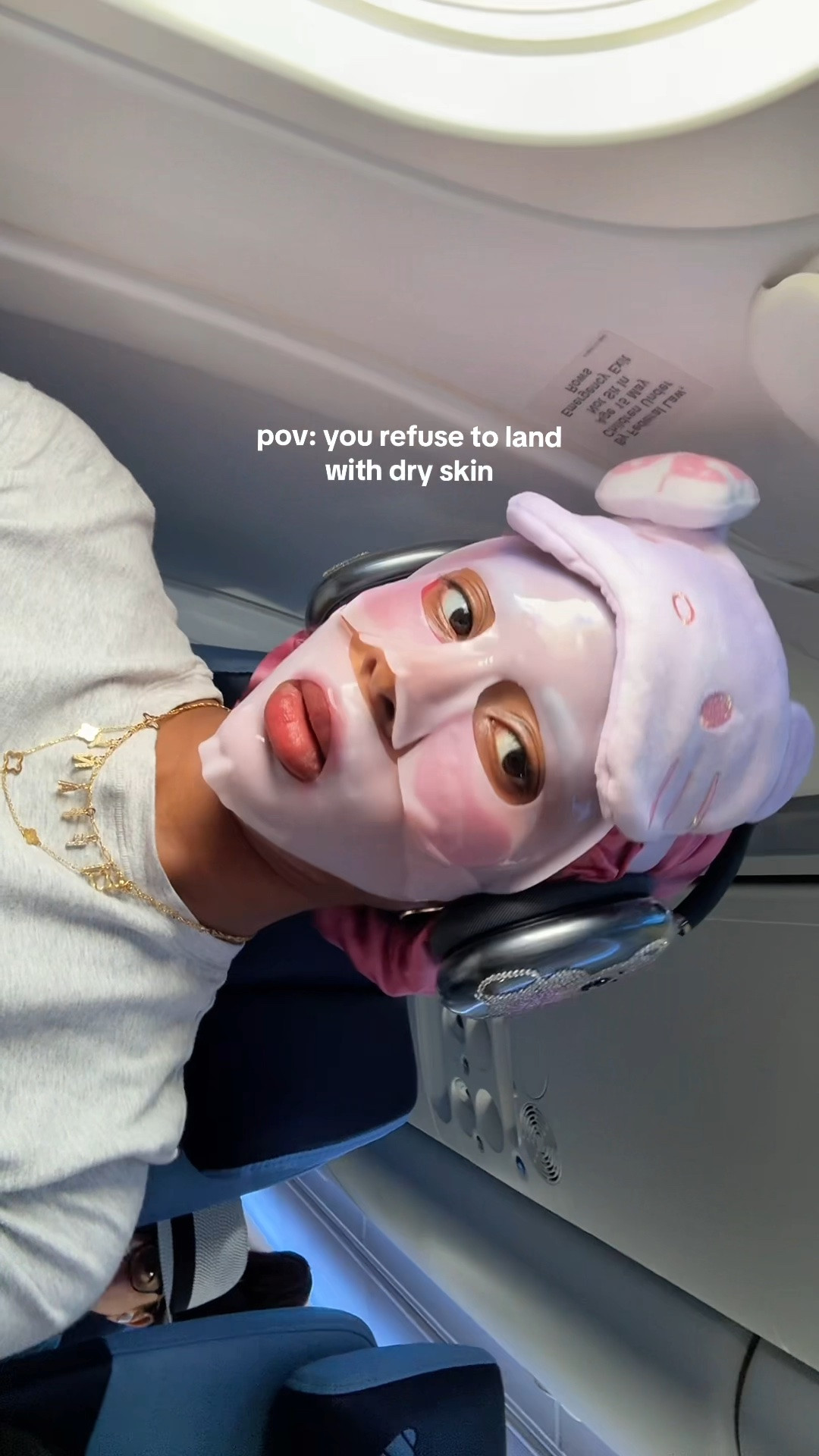 my plane skincare routine ✈️🧴 couldn’t find the exact bonnet or hello kitty eye mask link so i tagged alternatives !

#LTKgrwm #LTKvlog #LTKTravel