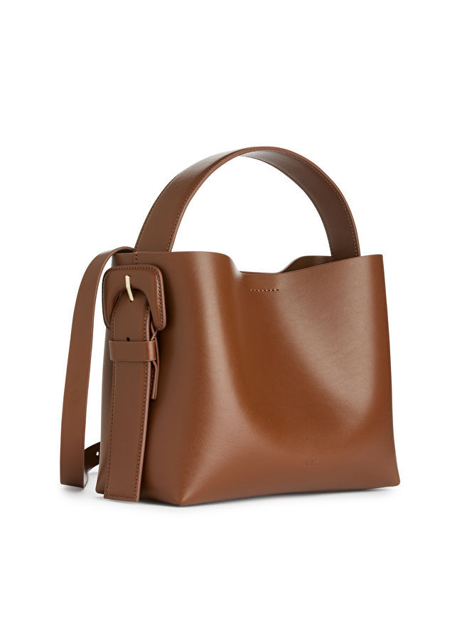Leather Crossbody Bag | ARKET (US&UK)