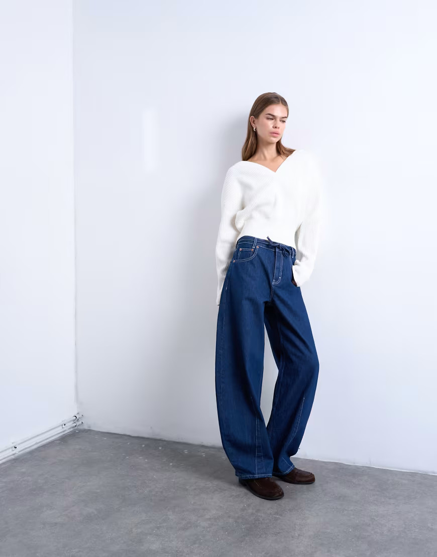 Topshop extreme barrel mid rise jean with belt detail in indigo rinse-Blue | ASOS (Global)