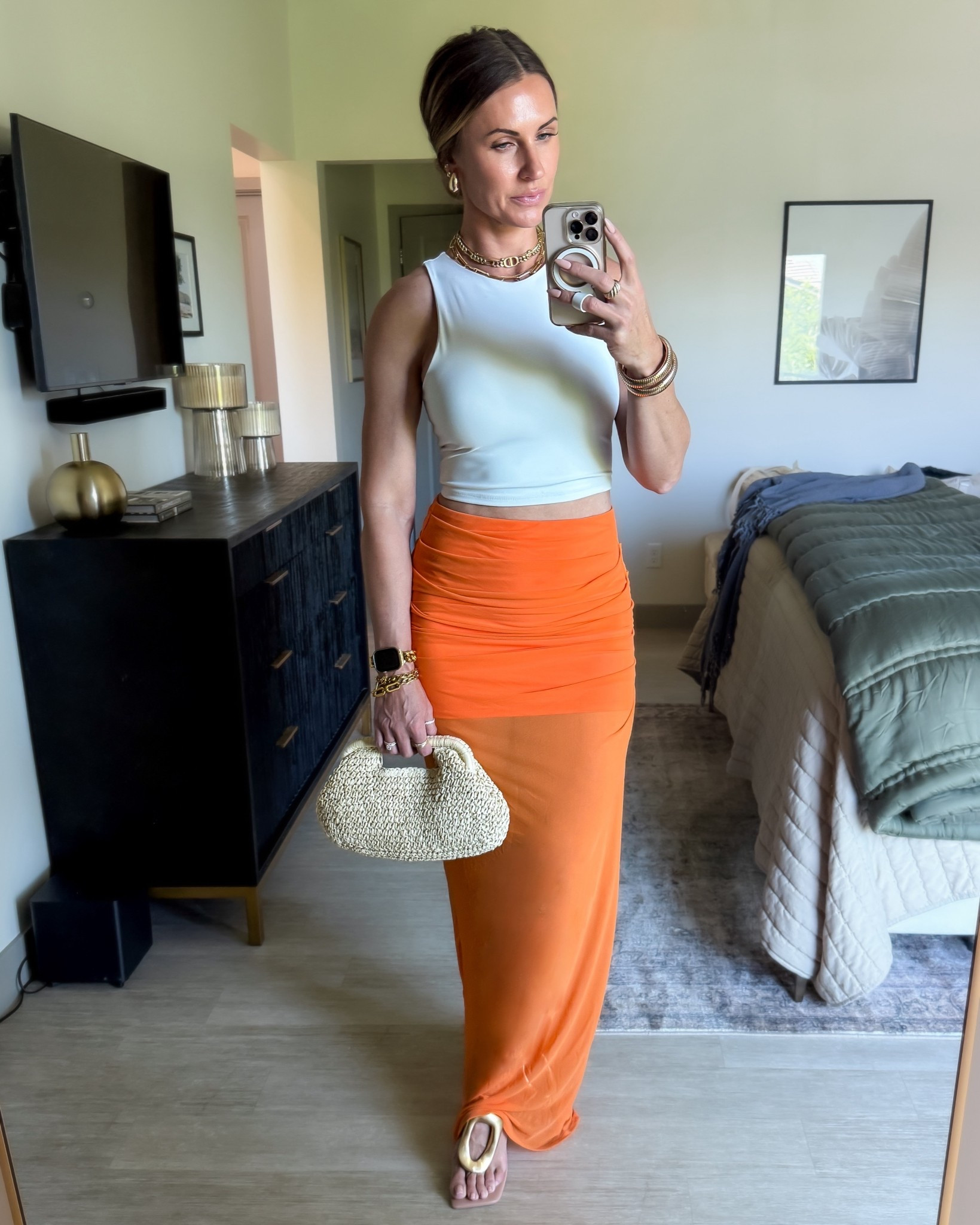 Size up in the skirt!

#LTKFindsUnder100 #LTKOver40