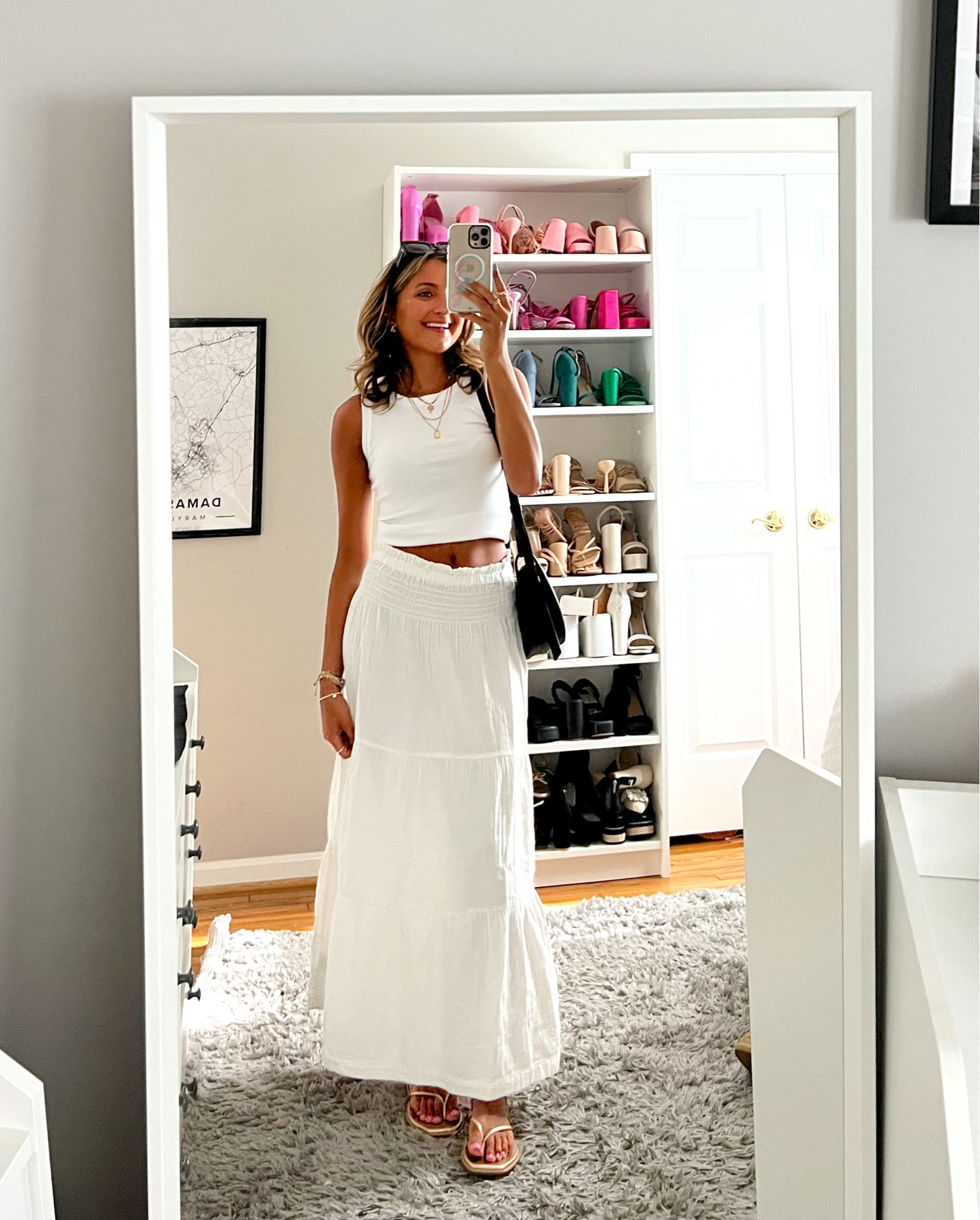 European summer capsule wardrobe with gap pieces. get 40% off everything + 50% off shorts right now. 🍝🇮🇹✨

wearing a XXS tank and linen skirt 