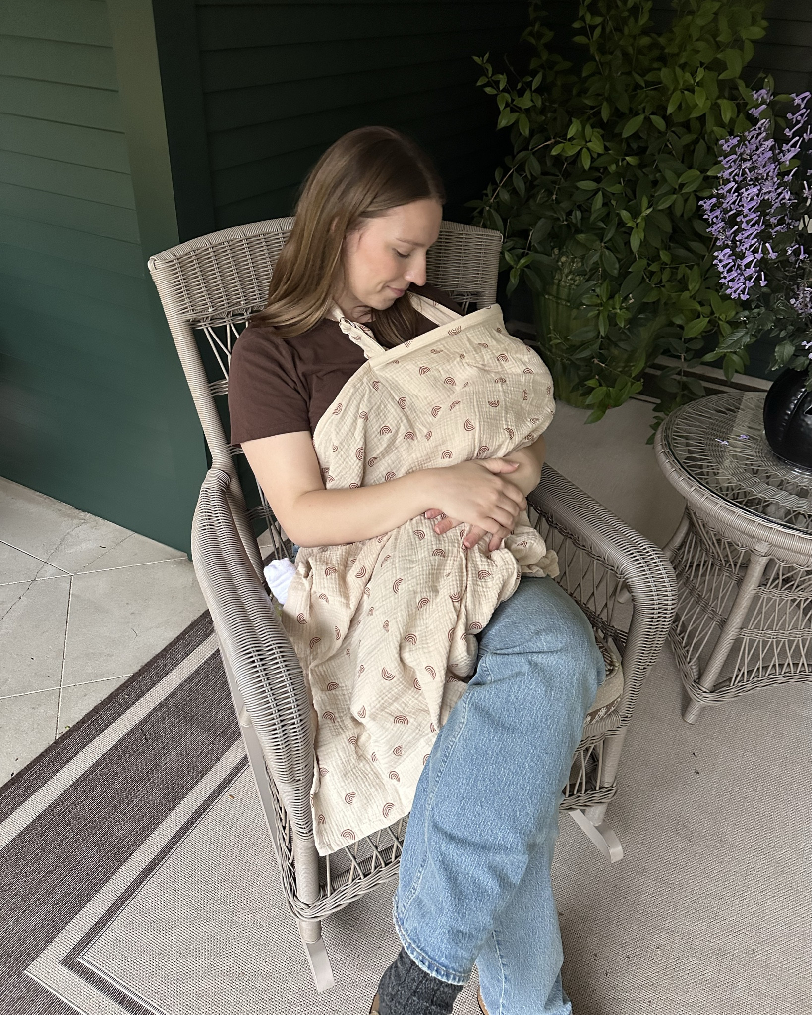 This nursing cover is perfect! Light weight, has a little peep hole to watch baby + give them some air flow, straps around your neck and back + it’s too stinkin cute!💛

#LTKFindsUnder50 #LTKKids #LTKBaby