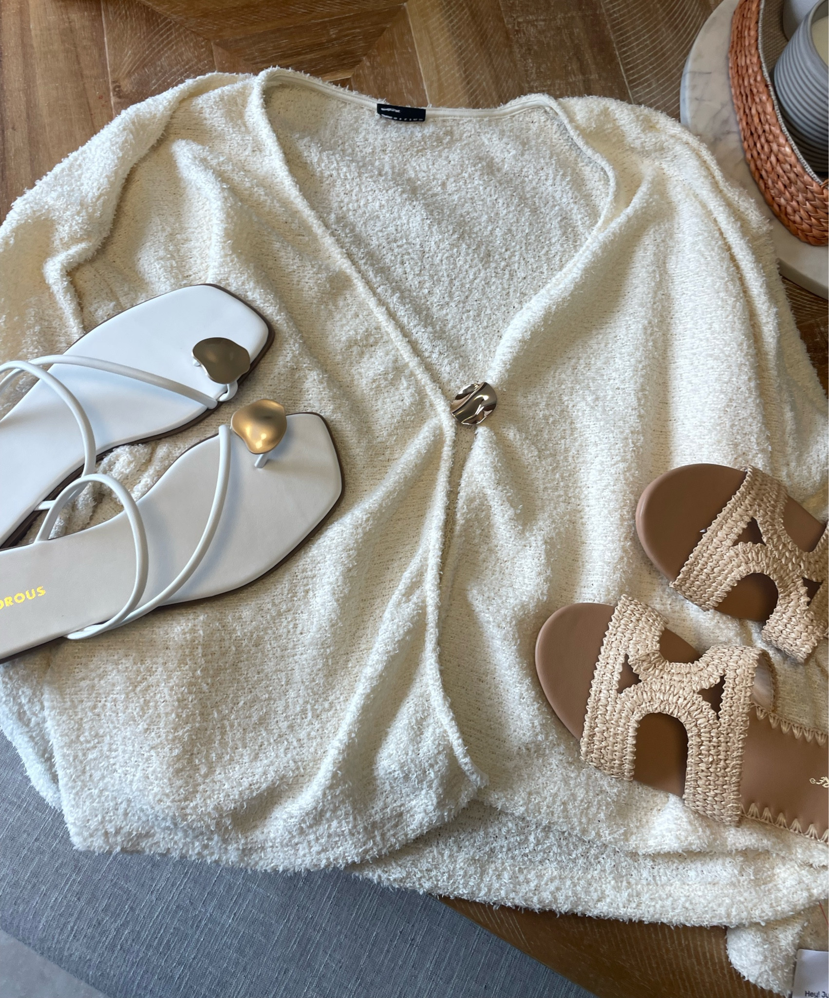 Little ASOS Spring Haul ☀️

So happy I got these cute sandals and these cardigans before they sell out! 



#LTKShoeCrush #LTKFindsUnder50 #LTKSeasonal