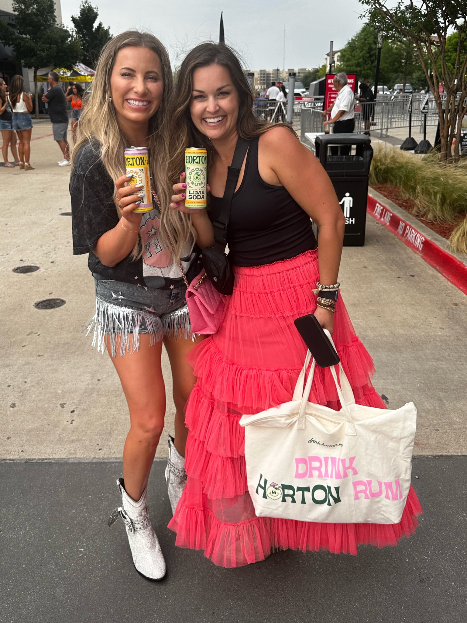 Walker Hayes fits!!

#countryconcert #womenswesternfits #western #cowgirl #country #concertfits #fringe

#LTKfit #LTKSeasonal #LTKstyletip