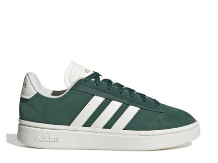 Currently on my wishlist - a Kelly green pair of sneakers. These would be perfect to carry through Spring. 

#LTKshoecrush