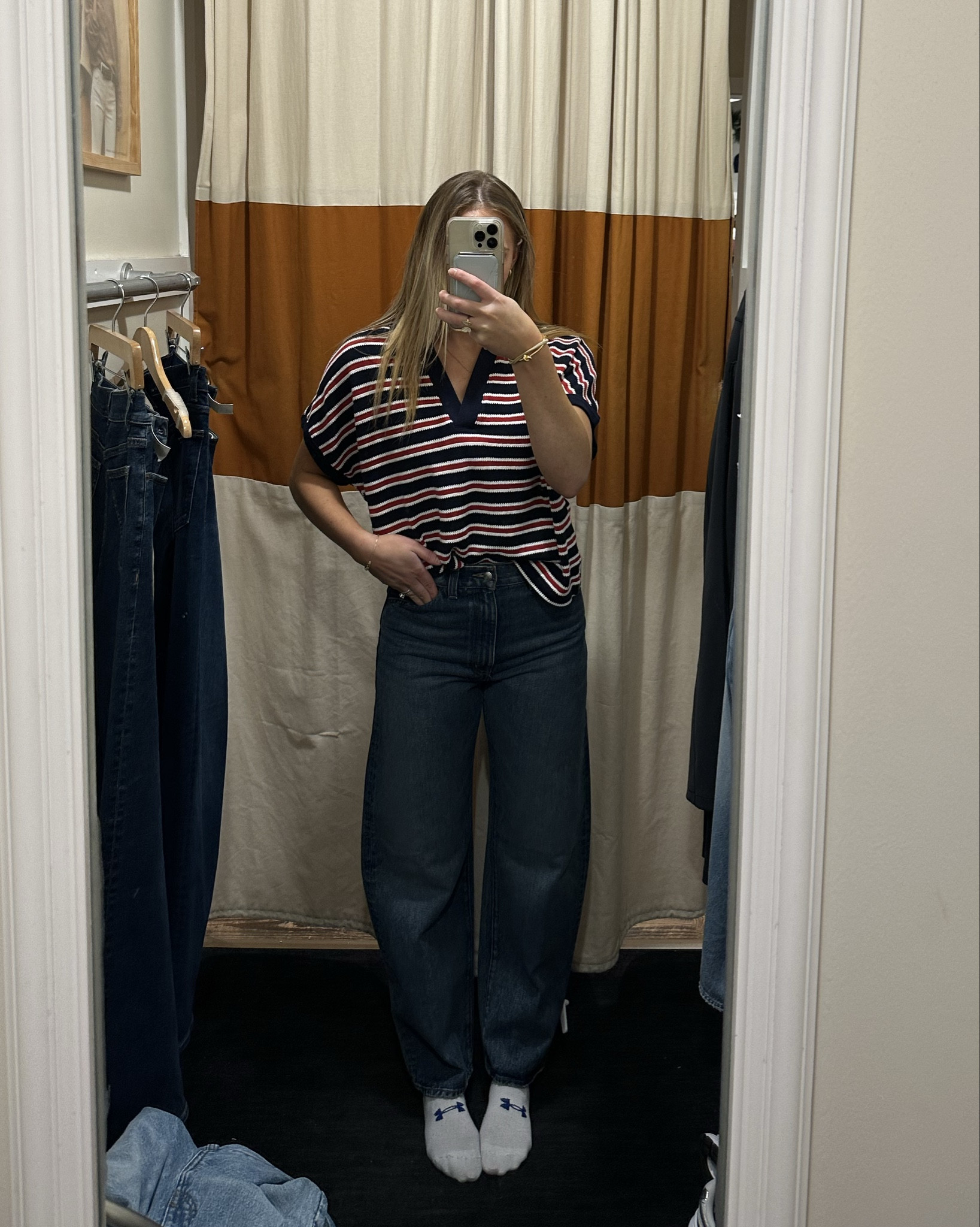 First time trying Madewell jeans and I’m obsessed! I found these balloon jeans for $50 on major sale! Loving the barrel jean trend & the classic wide leg look🤍

#LTKSaleAlert #LTKGiftGuide #LTKootd