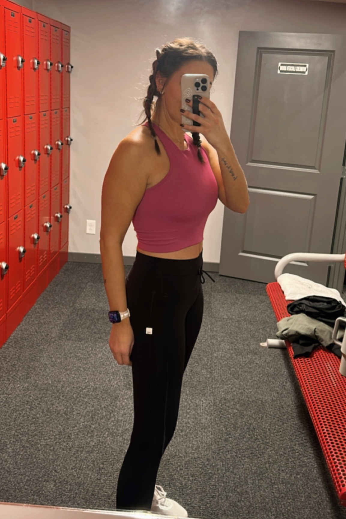 Top-medium
Leggings-small


#LTKshoecrush #LTKfit #LTKstyletip