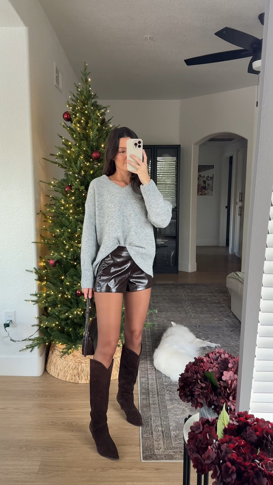 #abercrombiepartner 25-50% off everything @abercrombie plus an extra 15% off with stackable code CYBERAF ❤️I’m 5’7” and I typically wear a size XS/25 Curve Love at Abercrombie. In this video, I’m wearing my true size XS/25 in everything except the green sweater (medium) and grey sweat set (small). 

Offer valid in stores and online from 11/24/2025-12/1/2025 in US/CA. Excludes clearance and gift cards. Online price reflects discount. Use code CYBERAF to get an additional 15% off everything in stores and online at checkout from 11/24/2025-12/1/2025 in US/CA. Excludes clearance and gift cards. See details online. 


#LTKSaleAlert #LTKCyberWeek #LTKHoliday