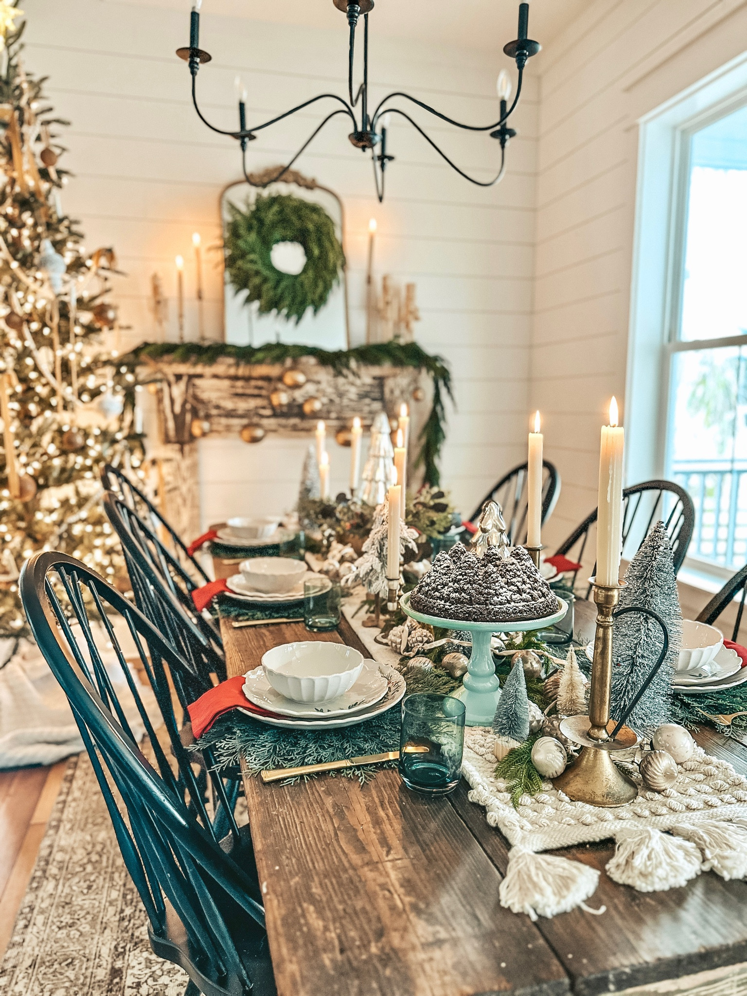 Farmhouse vintage Christmas dining room 

#LTKSeasonal #LTKHoliday #LTKhome