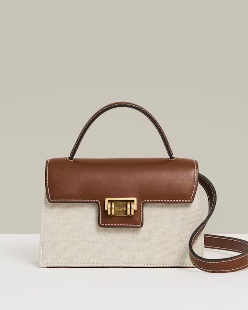 How cute is this bag! 😍

#brownbag #brownleatherbag #smallbag #canvasbag #daytimebag #handbag #crossbody #crossbodybag #womensbags #bagsandpurses #reiss #ltkxreiss #reissxltk 

#LTKsummer #LTKbag #LTKtravel