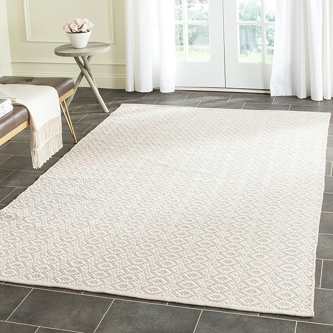 SAFAVIEH Montauk Collection Area Rug - 9' x 12', Ivory & Beige, Handmade Cotton, Ideal for High T... | Amazon (US)