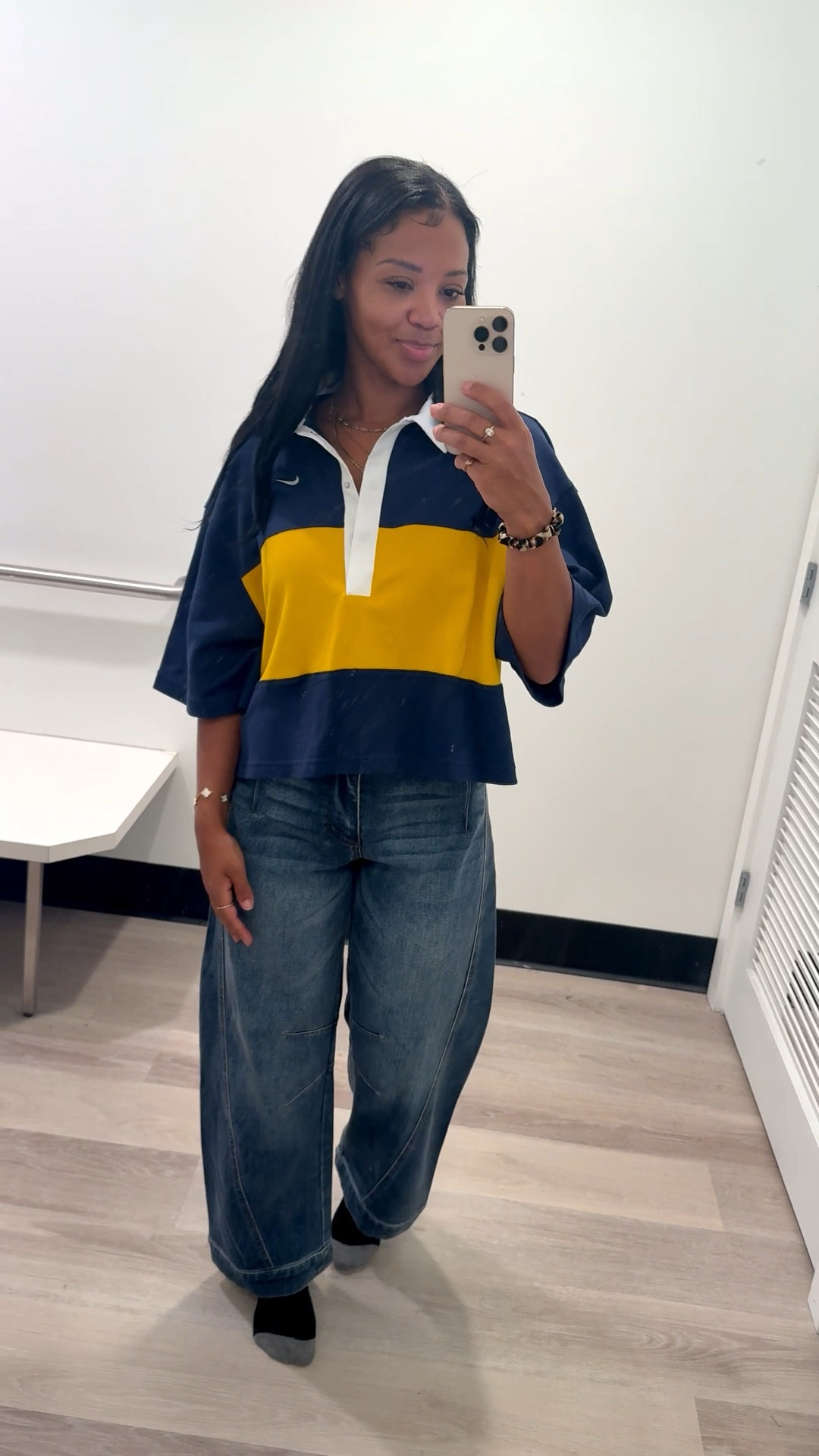 Loving this boxy shirt & barrel jean combo! #fallfashion #boxyshirt #barreljeans 

#LTKStyleTip #LTKSeasonal #LTKFallSale