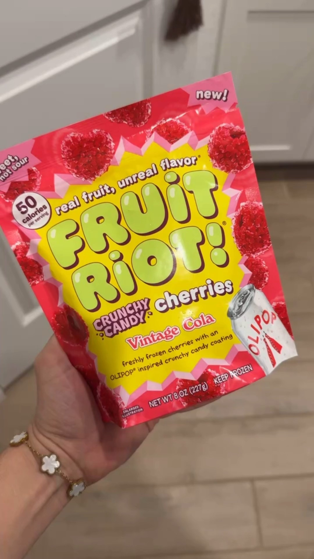 My fav cherry snack lately!  🍒✨🥤

#FruitRiot #Cherry #Olipop 

#LTKdayinmylife #LTKfoodie #LTKfitnessgoals
