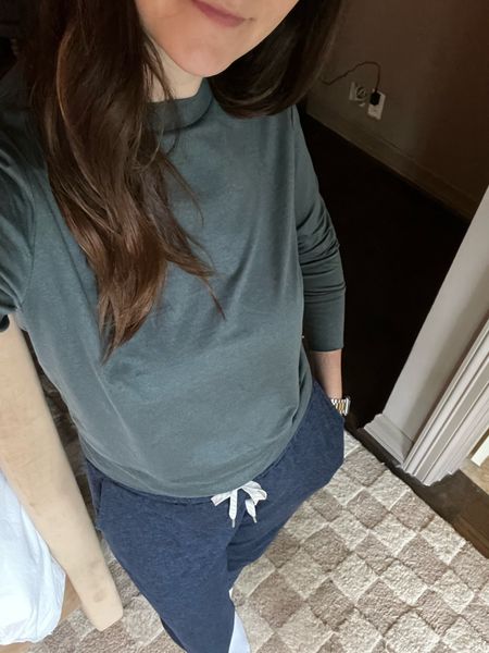Coziest outfit for a Saturday at home. Softest joggers and long sleeve tee on the planet.

#LTKSeasonal #LTKfindsunder100