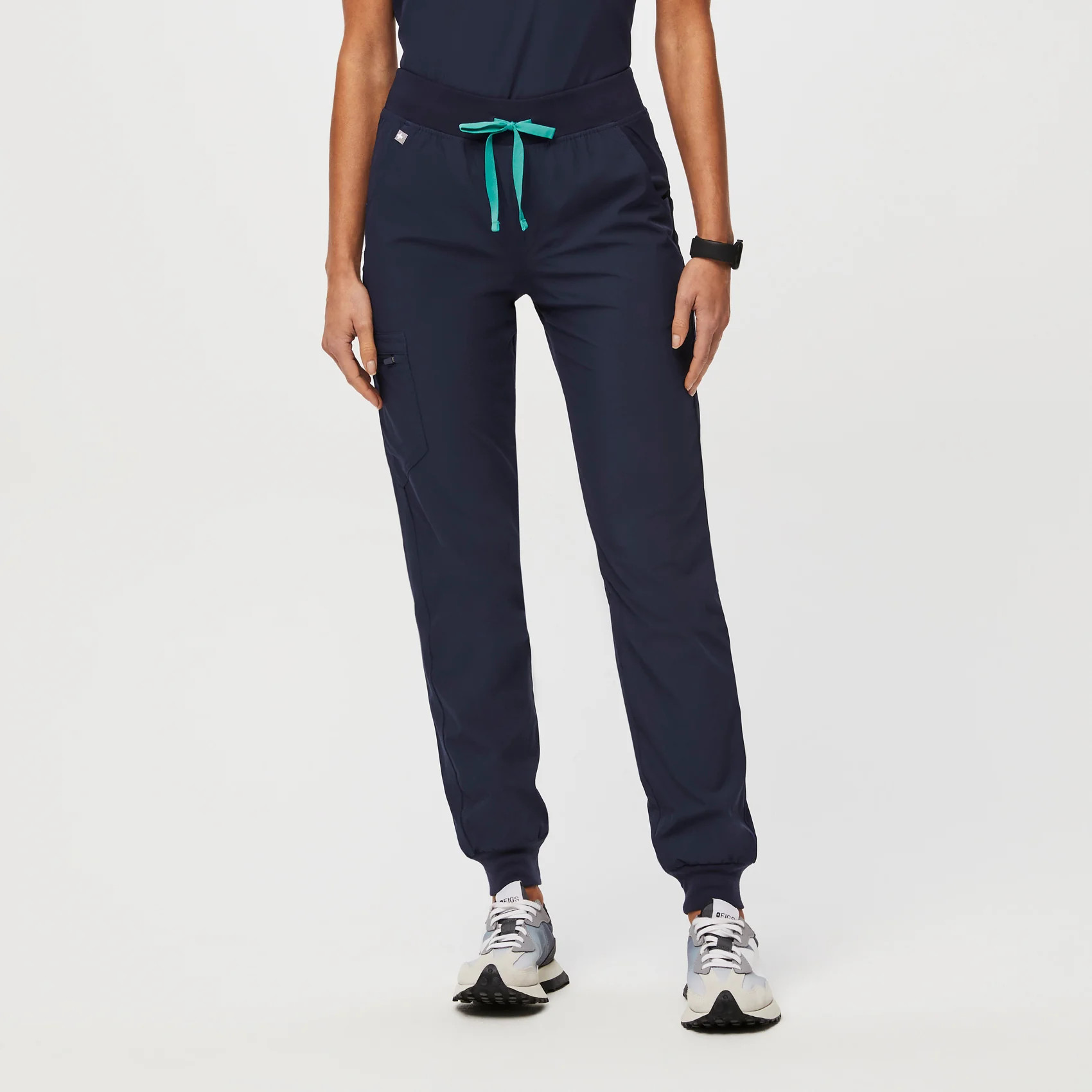 Women's Zamora FREEx Jogger Scrub Pants™ - Navy · FIGS | FIGS