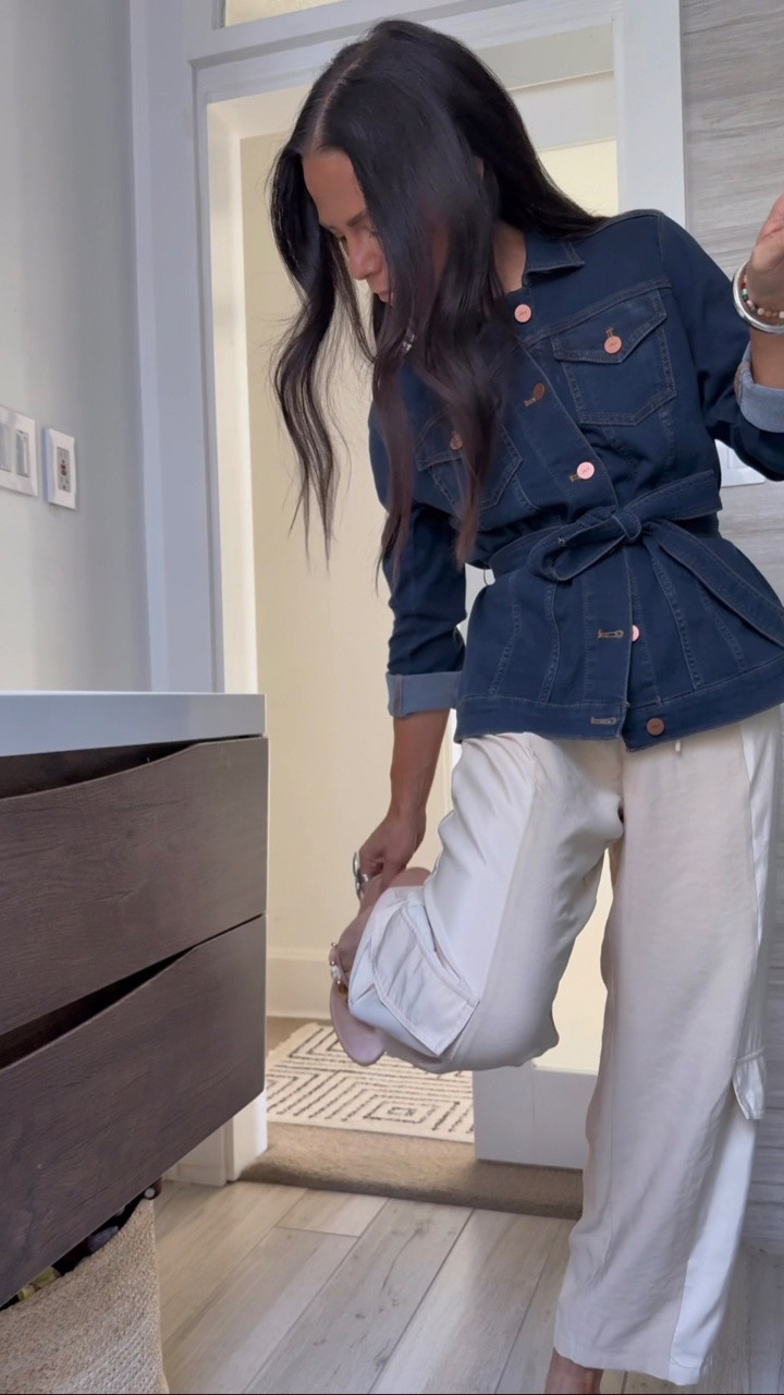 denim shirt, denim jacket, doesn’t matter…the denim top is always the anchor.

there are endless ways you can play around with it…

🦋Open over a slip dress
🦋Tied at the waist over a maxi skirt/trousers/shorts
🦋Layered under a trench or blazer
🦋Over a white tee with trousers/patterned pant
🦋Double denim with contrasting washes
🦋Belted closed
🦋Oversized and worn as a dress (my fav!!!)
🦋Draped over the shoulders
🦋Half-tucked into a midi skirt/trousers 
🦋Over a bodysuit with wide-leg pants
🦋Cropped and buttoned up as a standalone top (jacket)

AND it never goes out of style!🙌🏼

Top: small
Pants: XS (dm me for link)
Shoes: TTS 

@jonesnewyork 
#gifted

#LTKootd #LTKgrwm #LTKSeasonal