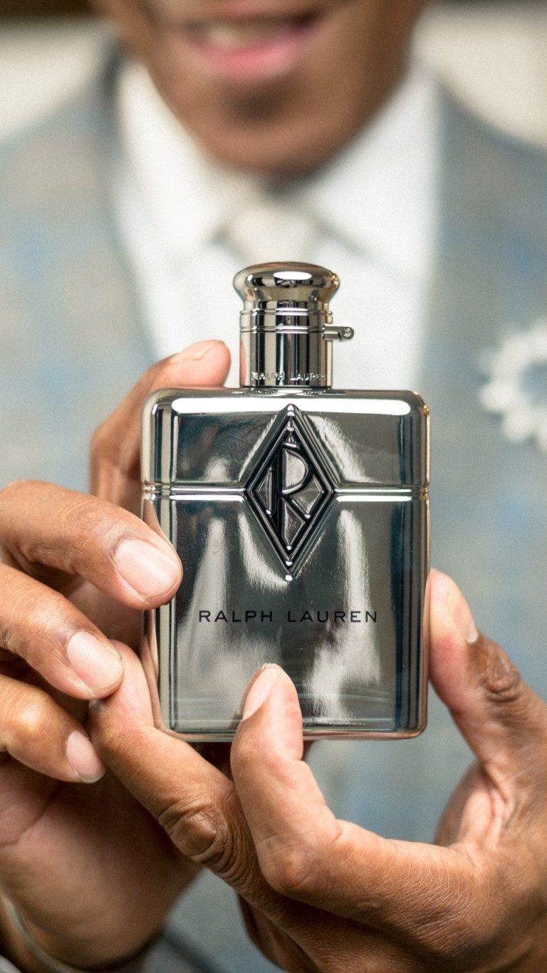 Nothing completes a look like the addition of a great fragrance. I am intentional about how I dress  and that also includes my scent I choose as a finishing touch. Ralph’s Club New York Eau de Parfum has notes of black currant and sandalwood.  It makes me feel almost as cool as @usher the eight-time Grammy award winner. Actually maybe I’m cooler because I’m me!

#dcfashonfool #RalphsClubNewYork #GiftedByRalphLaurenFragrances #ralphlauren #cologne 

#LTKMens #LTKOver40 #LTKBeauty