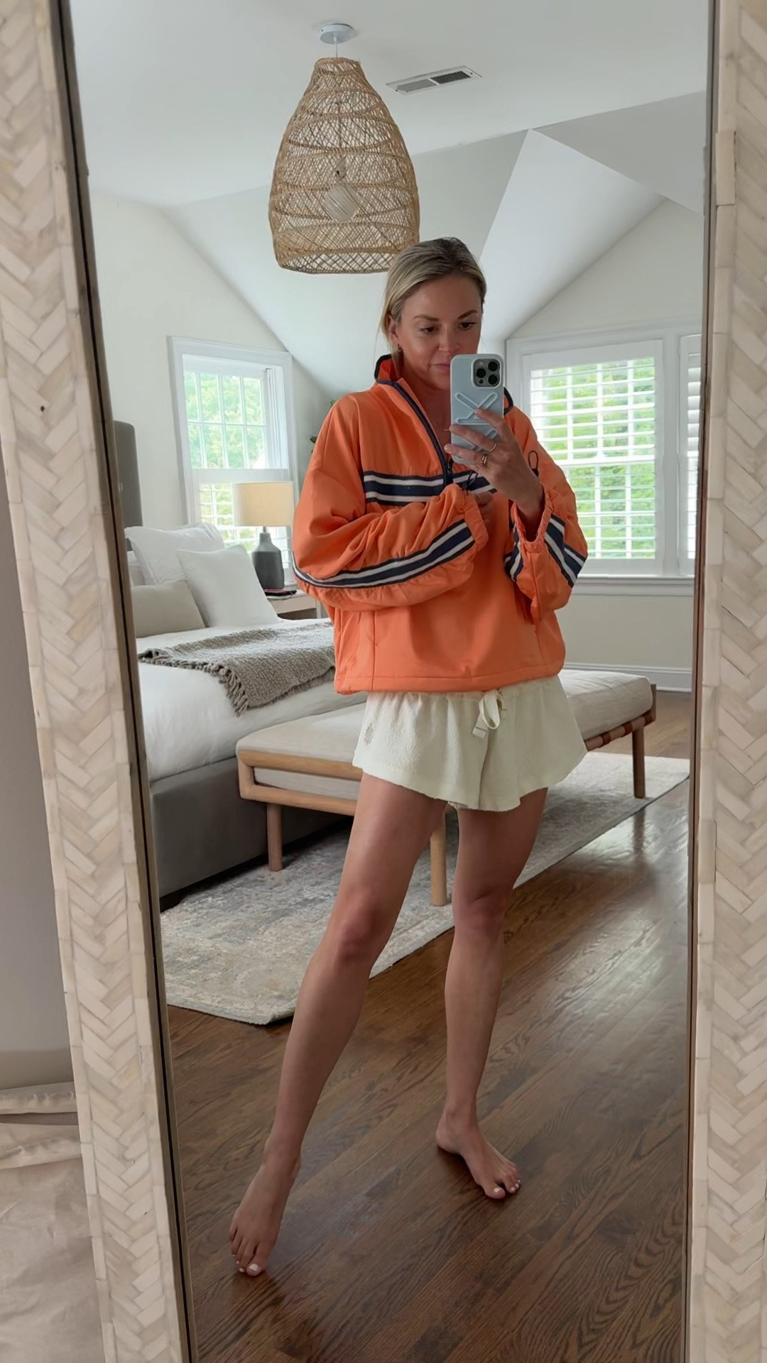 Love the colors in this pullover! Wearing smalls