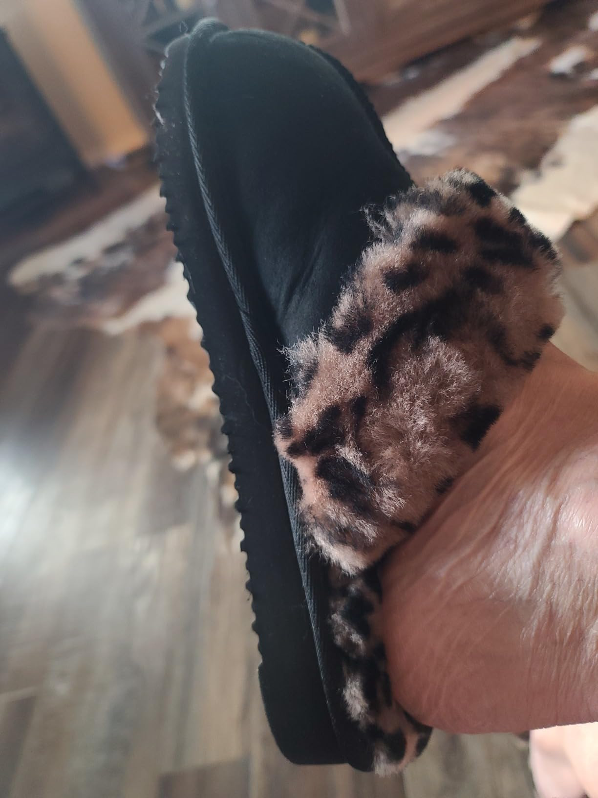 Dearfoams Women's Fireside Sydney Shearling Fur Indoor/Outdoor Scuff Slipper with Wide Widths | Amazon (US)