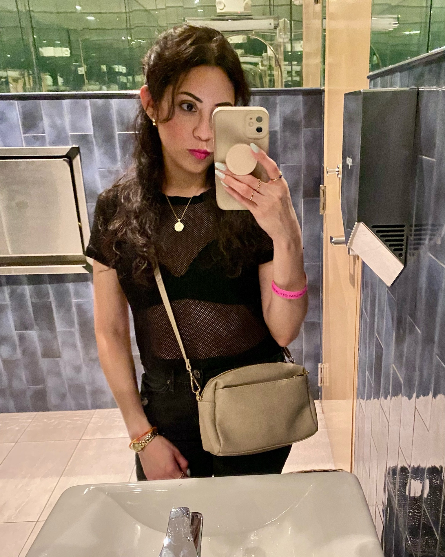 Mesh top: small

#LTKdayinmylife #LTKgrwm #LTKootd