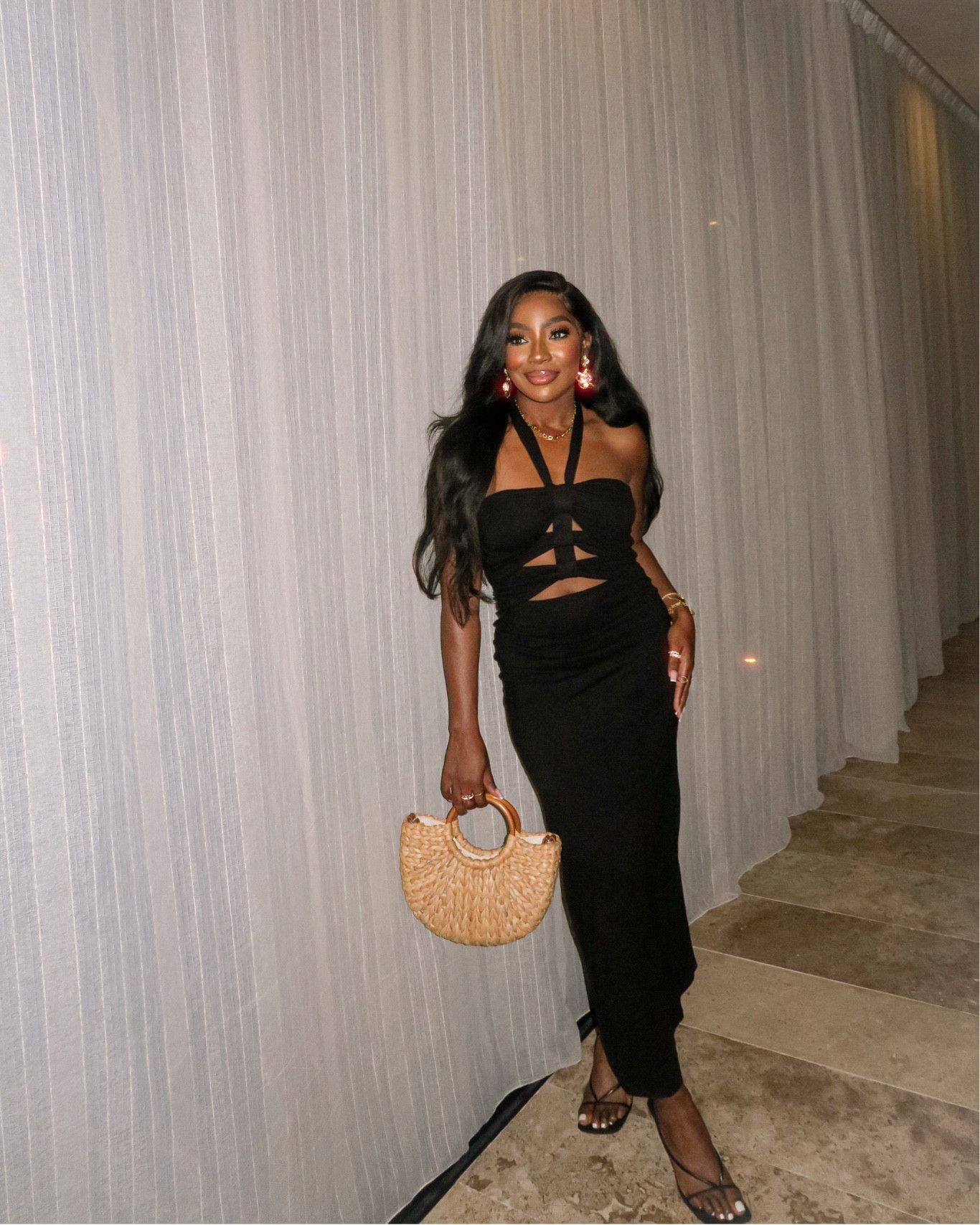 little black dress, big statement 🖤📞📸

Like this post + comment DRESS for a dm with links to my outfit! ⚡️ This dress is under $55! It’s so flattering on, is made with super thick material and I LOVE the super long tie detail on the back! Fits like a glove 🙌🏾

(WHITNEYSAVE20) saves you 20% off! 

#LTKwedding #LTKfindsunder100 #LTKsalealert